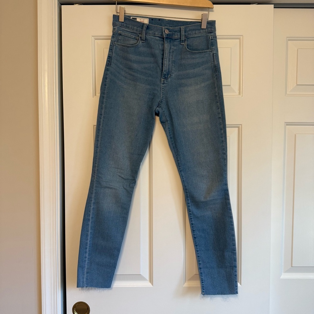 Gap Women’s Light Wash High Rise Jegging Jean Denims 27/4R